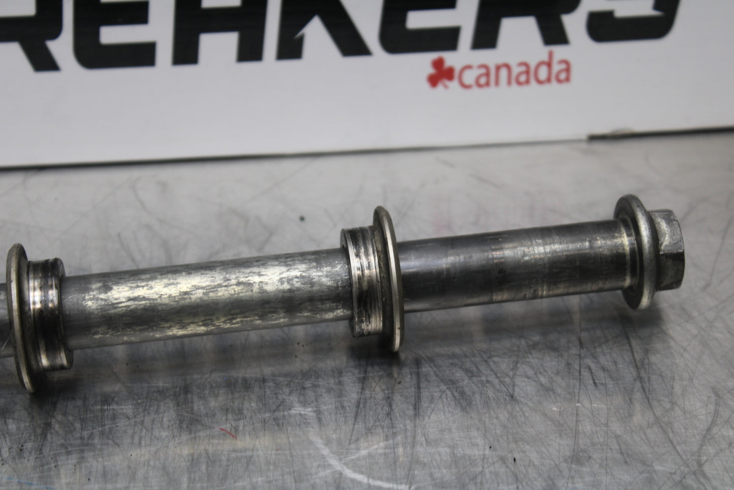 04-05 KAWASAKI NINJA ZX10R FRONT WHEEL RIM AXLE PIVOT BOLT BB163