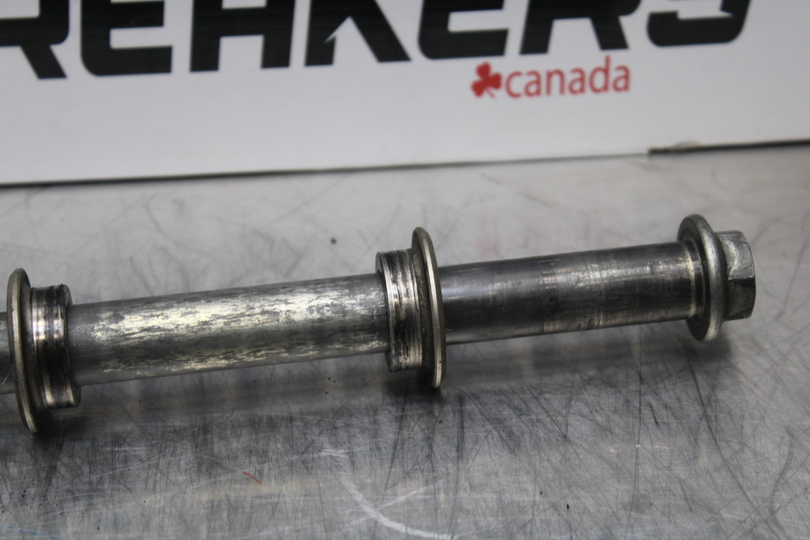 04-05 KAWASAKI NINJA ZX10R FRONT WHEEL RIM AXLE PIVOT BOLT BB163