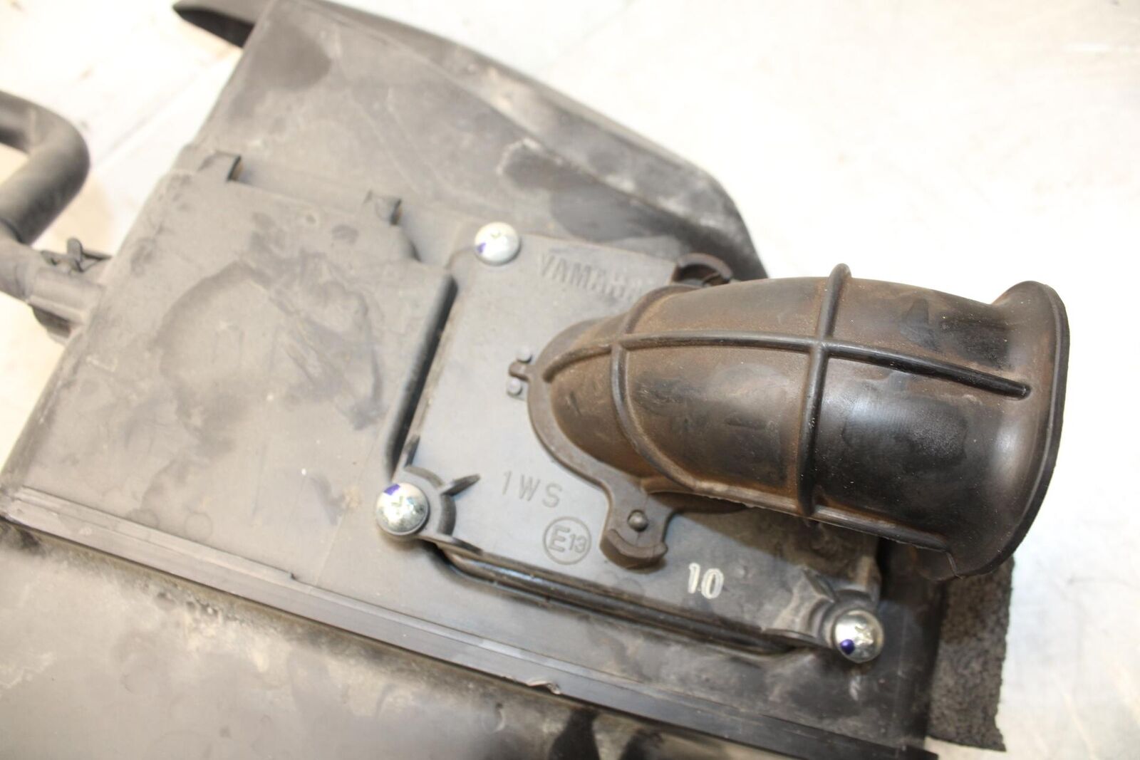 16-22 YAMAHA XSR 700 AIRBOX AIR INTAKE FILTER BOX BB475