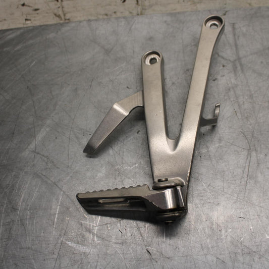 13-17 HONDA CBR600RR  RIGHT REAR BACK PASSENGER PEG BB502