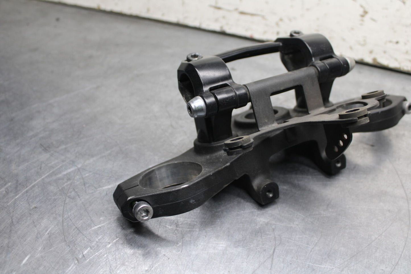 12-13 KAWASAKI Z1000 FORKS UPPER TRIPLE TREE CLAMP BB743