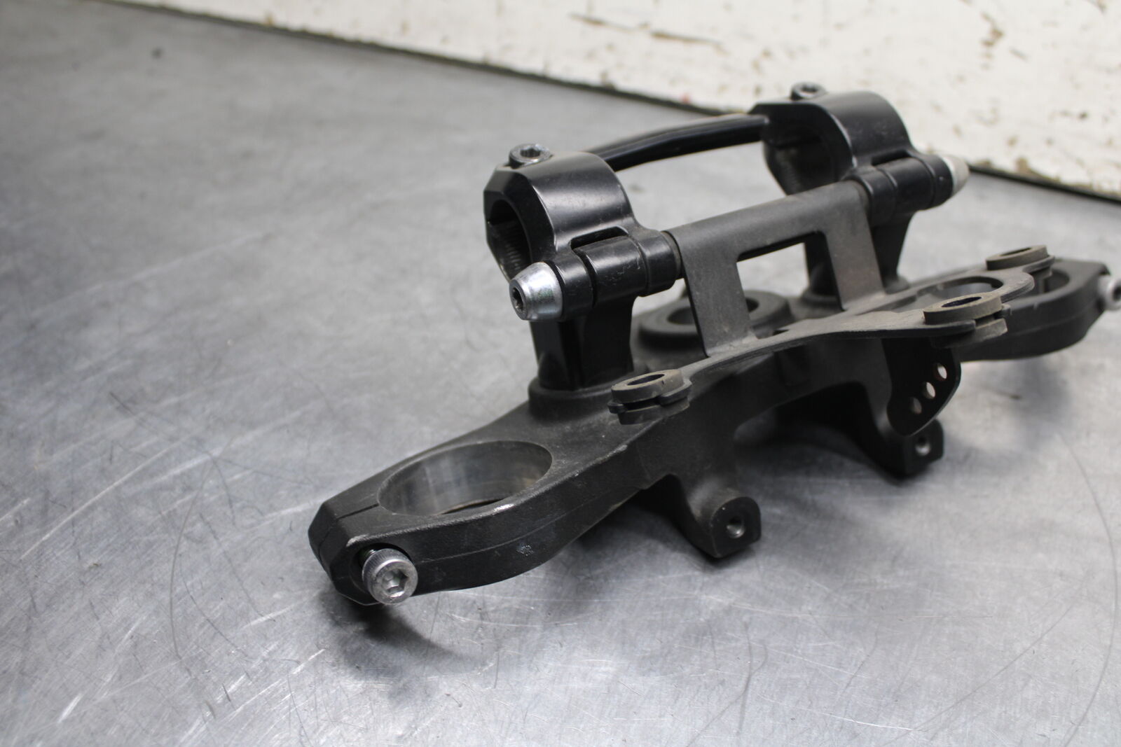 12-13 KAWASAKI Z1000 FORKS UPPER TRIPLE TREE CLAMP BB743