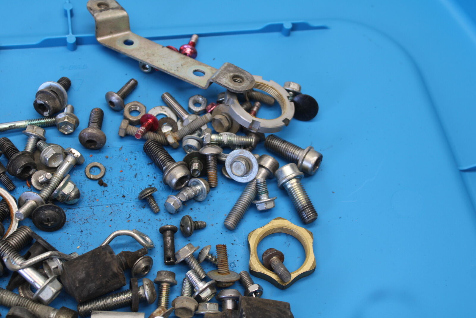 06-07 SUZUKI GSXR 600 ENGINE MOUNTING BOLTS HARDWARE MOTOR SCREWS BB694