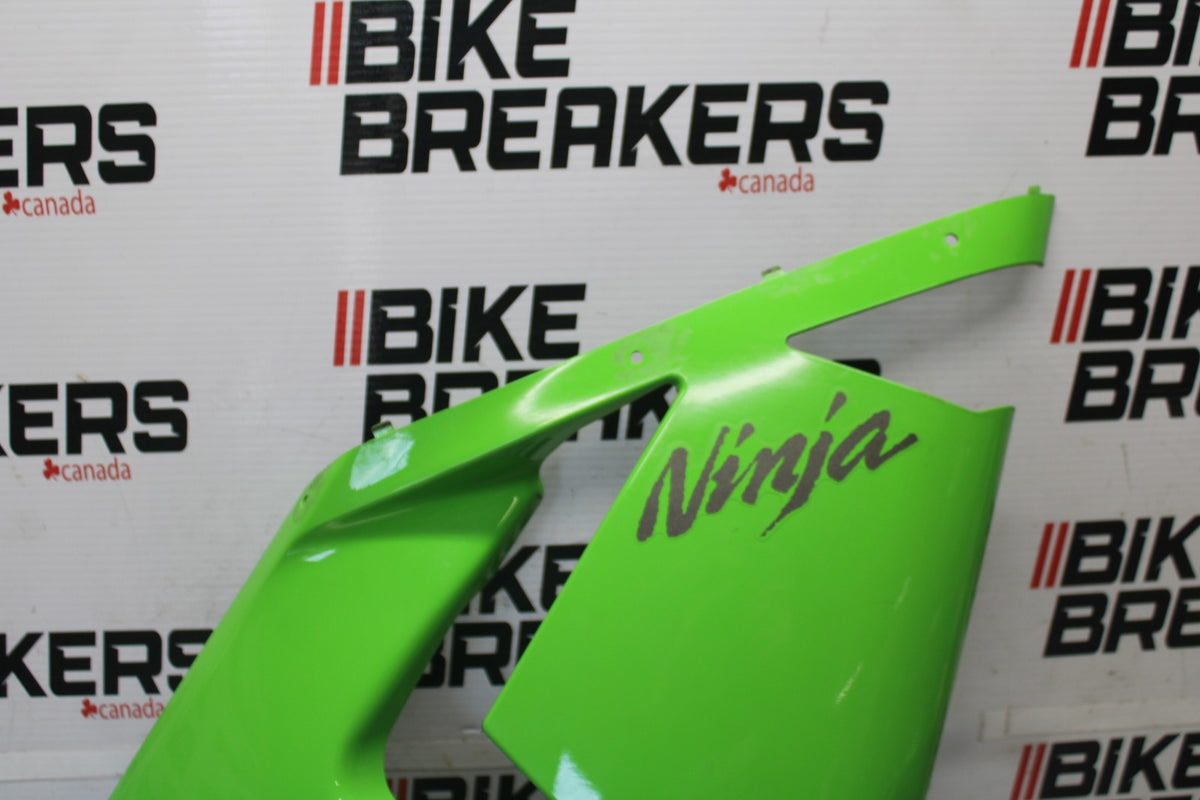 04-05 KAWASAKI NINJA ZX10R RIGHT MID UPPER SIDE FAIRING COWL PLASTIC BB931