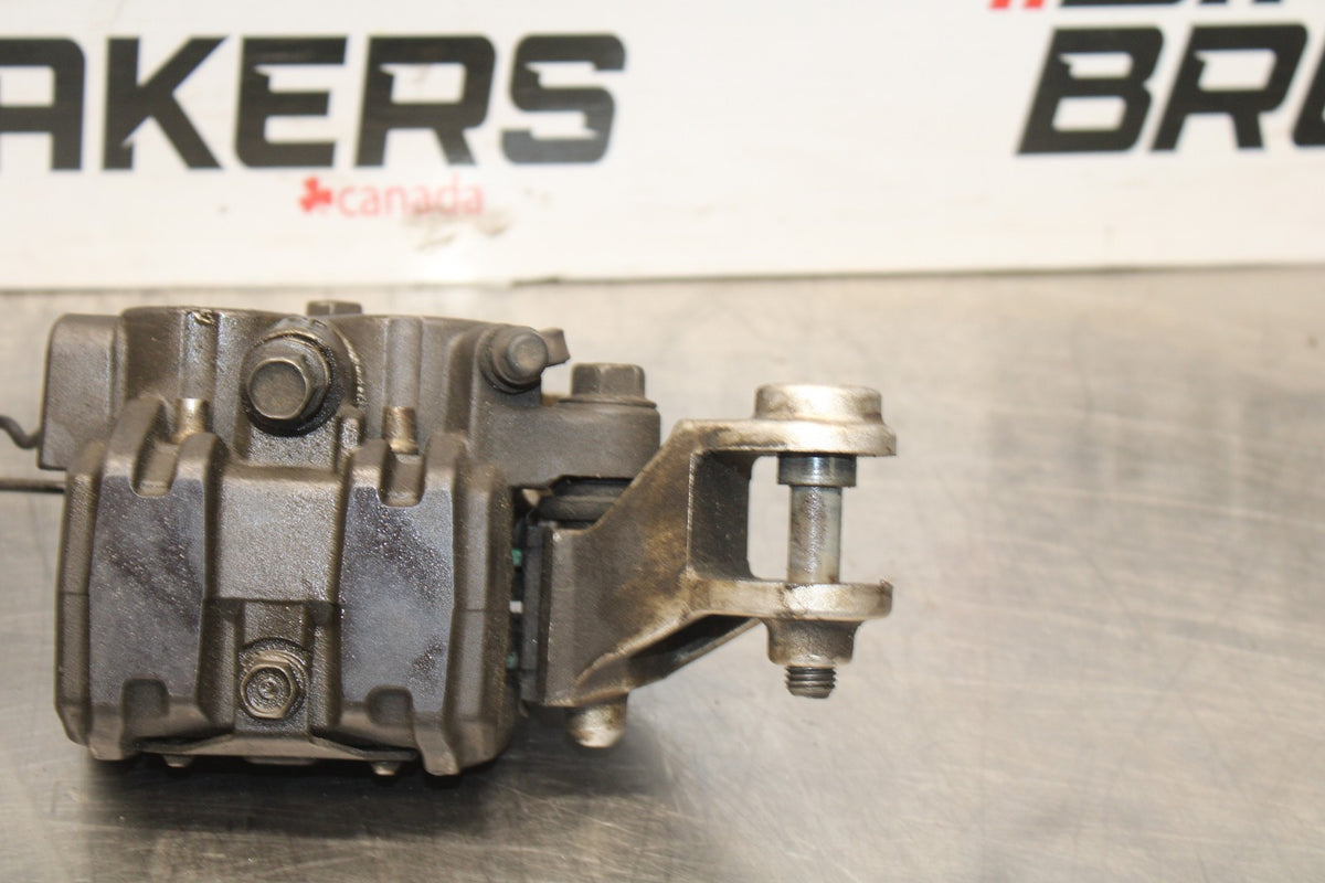 84 HONDA INTERCEPTOR 1000 VF1000F RIGHT LEFT FRONT BRAKE CALIPER SET PAIR BB878