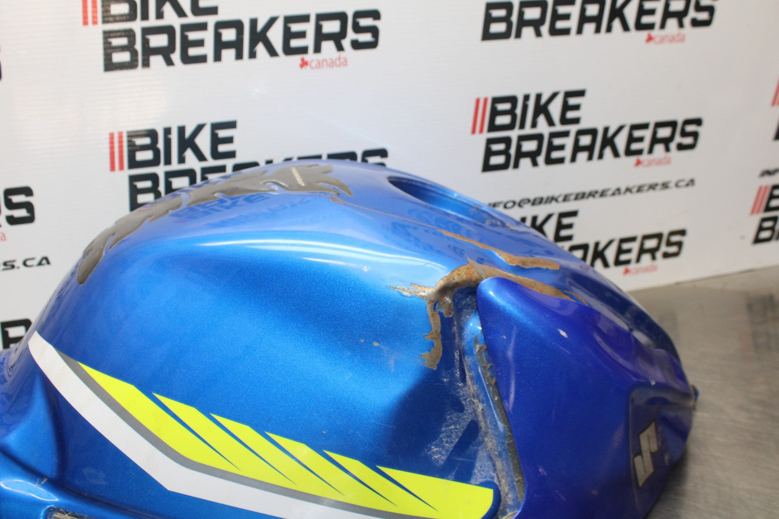 11-22 SUZUKI GSXR 600  GAS TANK FUEL CELL PETROL RESERVOIR BB193