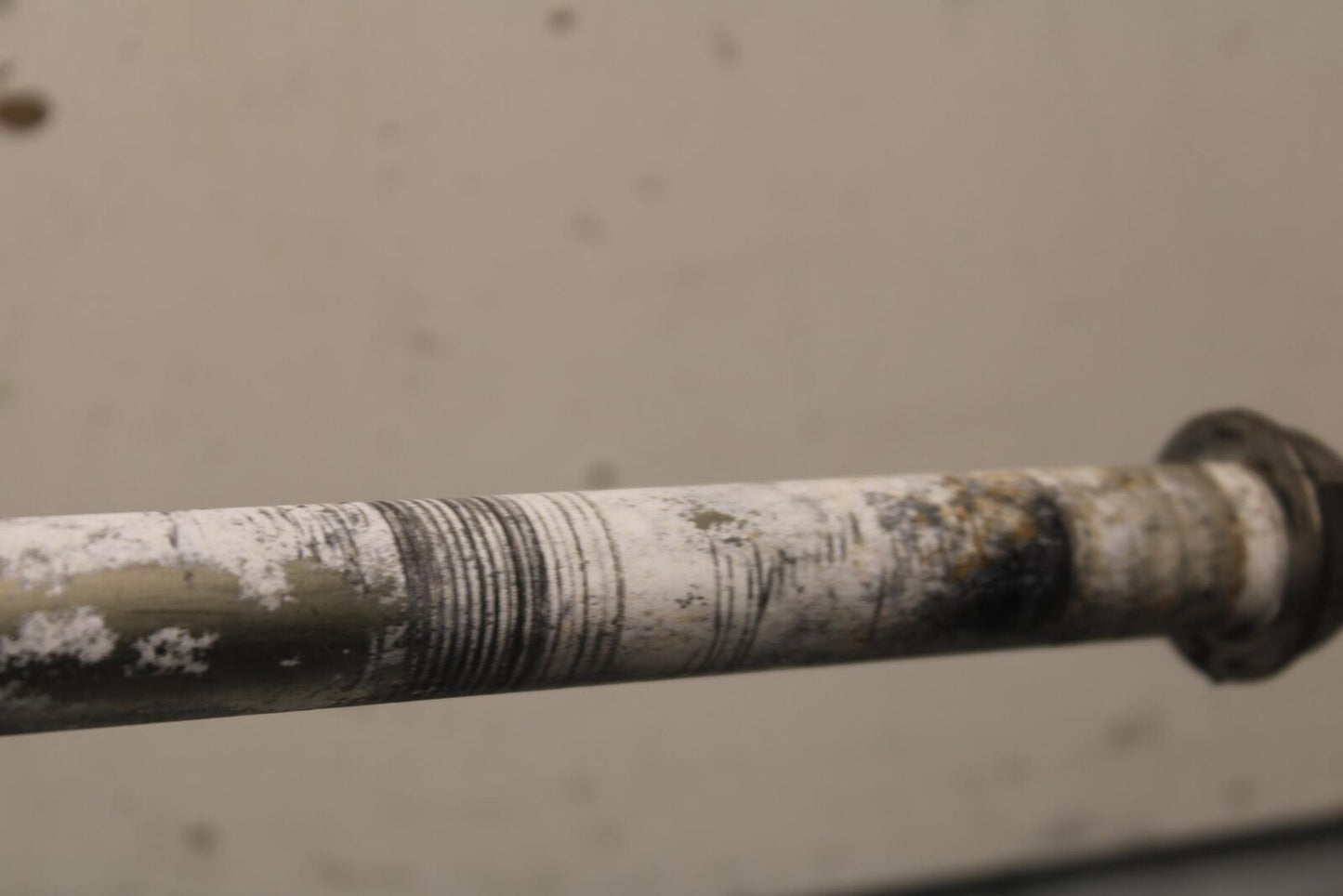 09-12 KAWASAKI NINJA ZX6R REAR BACK SWINGARM BOLT SUSPENSION PIVOT AXLE BB617