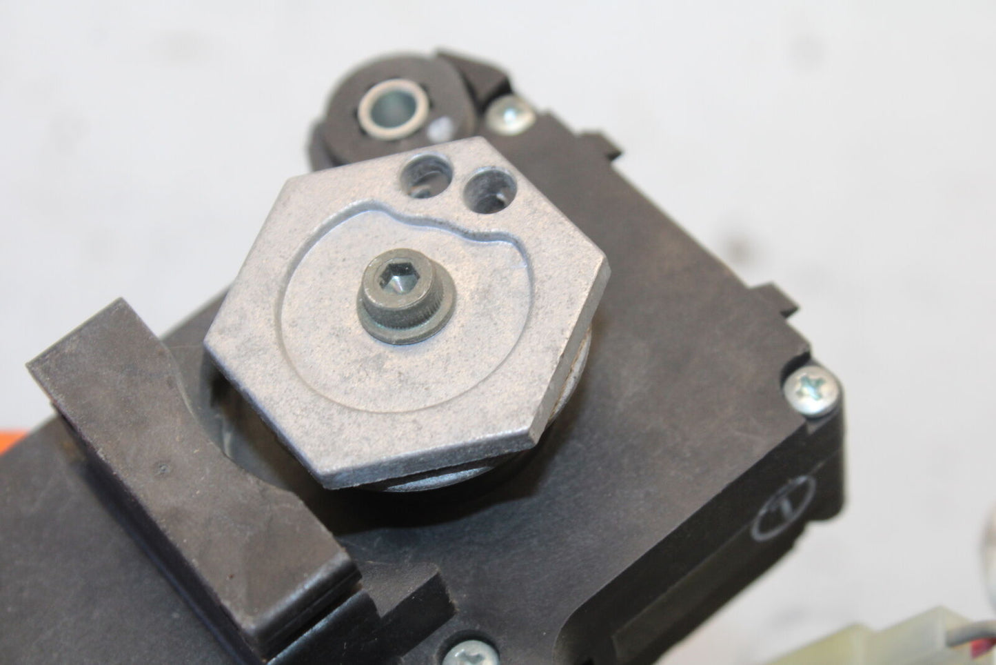 05-06 SUZUKI GSXR1000 EXHAUST VALVE SERVO MOTOR 33970-41G00 BB663