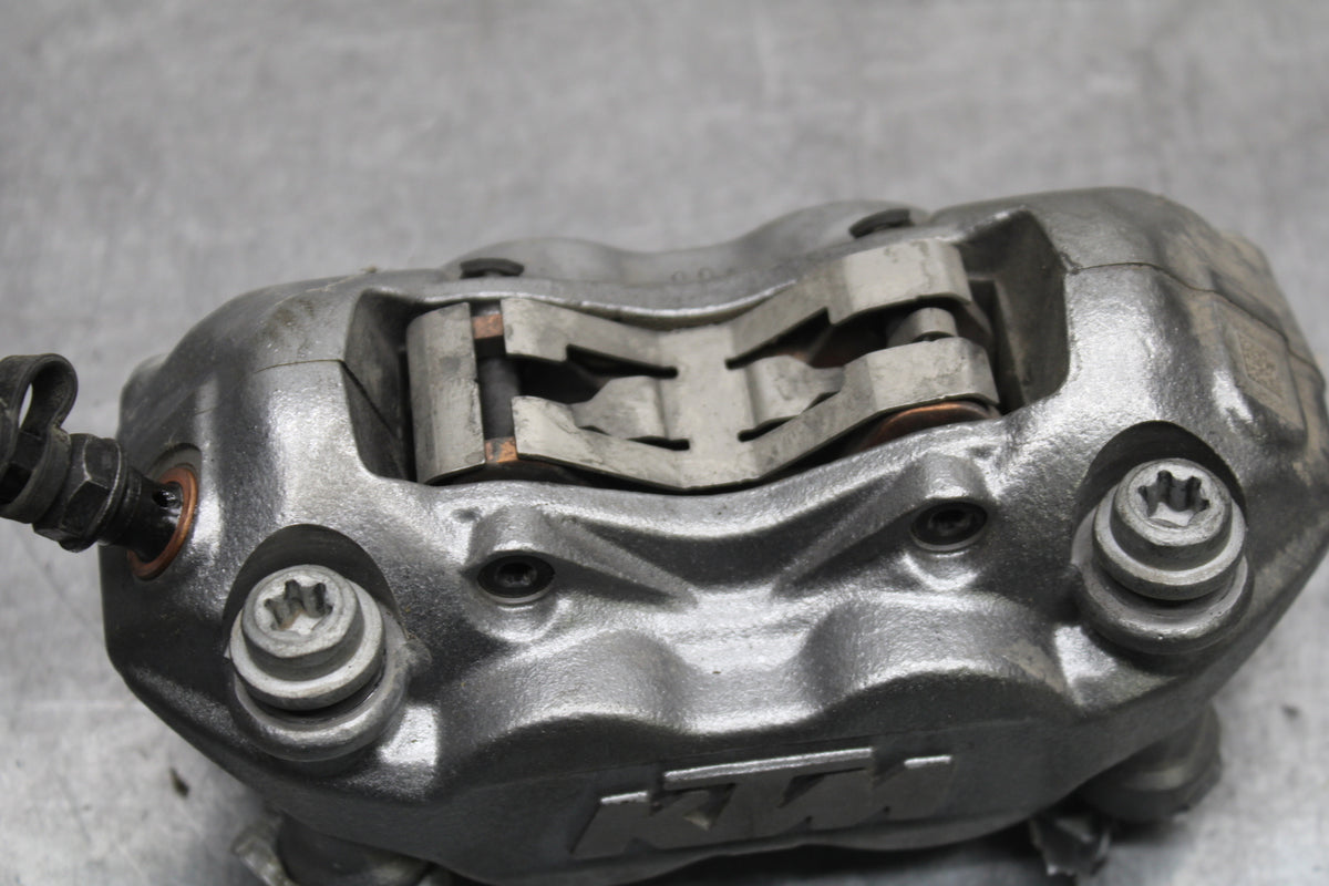 21-24 KTM 890 ADVENTURE R RIGHT LEFT FRONT BRAKE CALIPER SET PAIR CALIPERS BB723