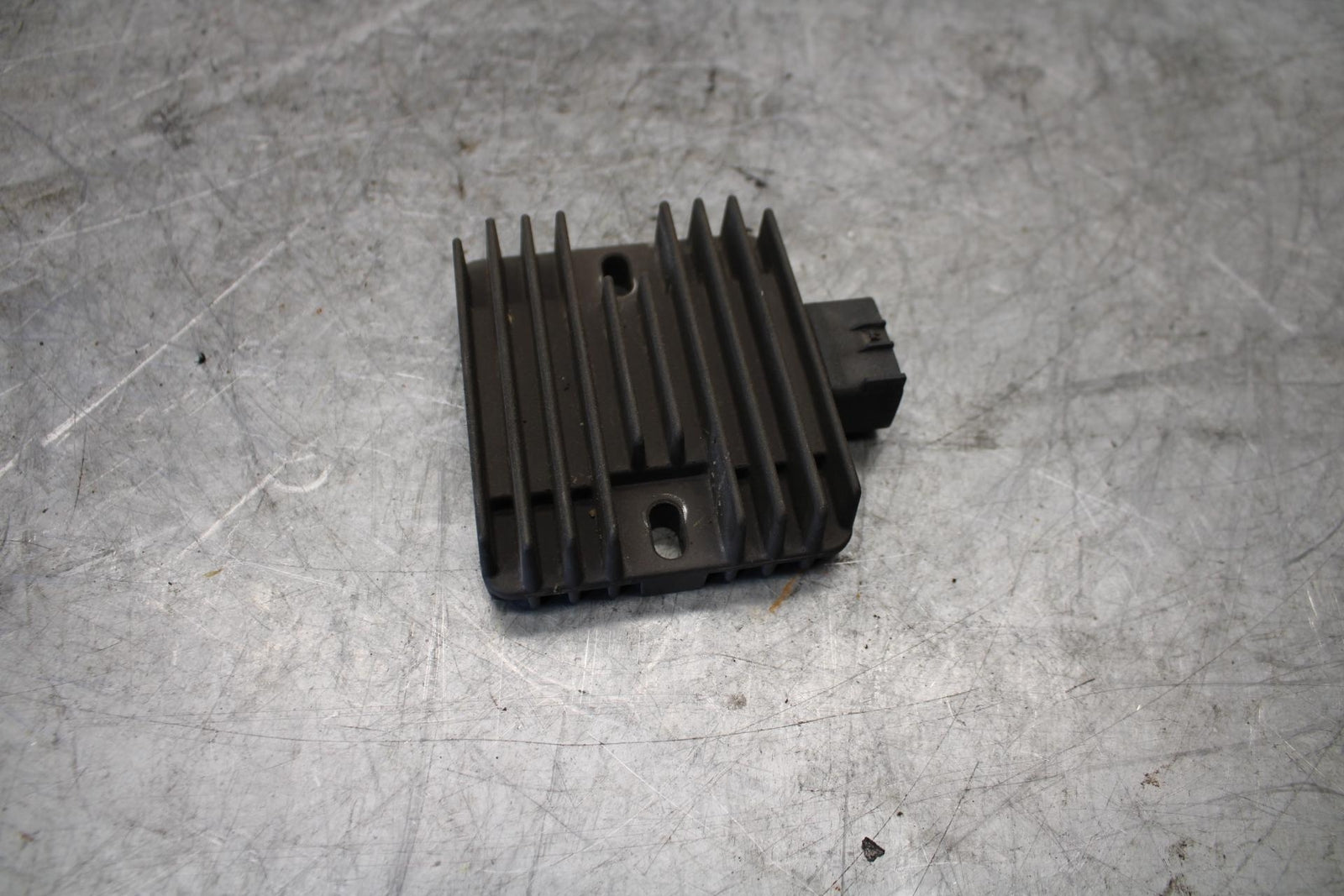 08-16 YAMAHA YZF R6 RECTIFIER VOLTAGE REGULATOR BB431
