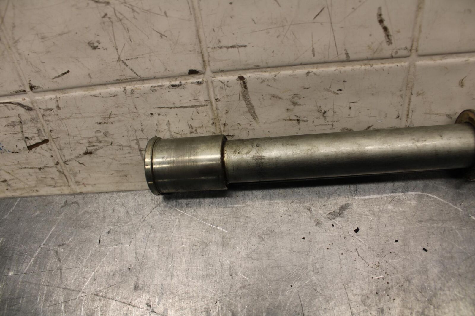 2003 Kawasaki Ninja ZX6RR ZX600K FRONT WHEEL RIM AXLE PIVOT BOLT BB66