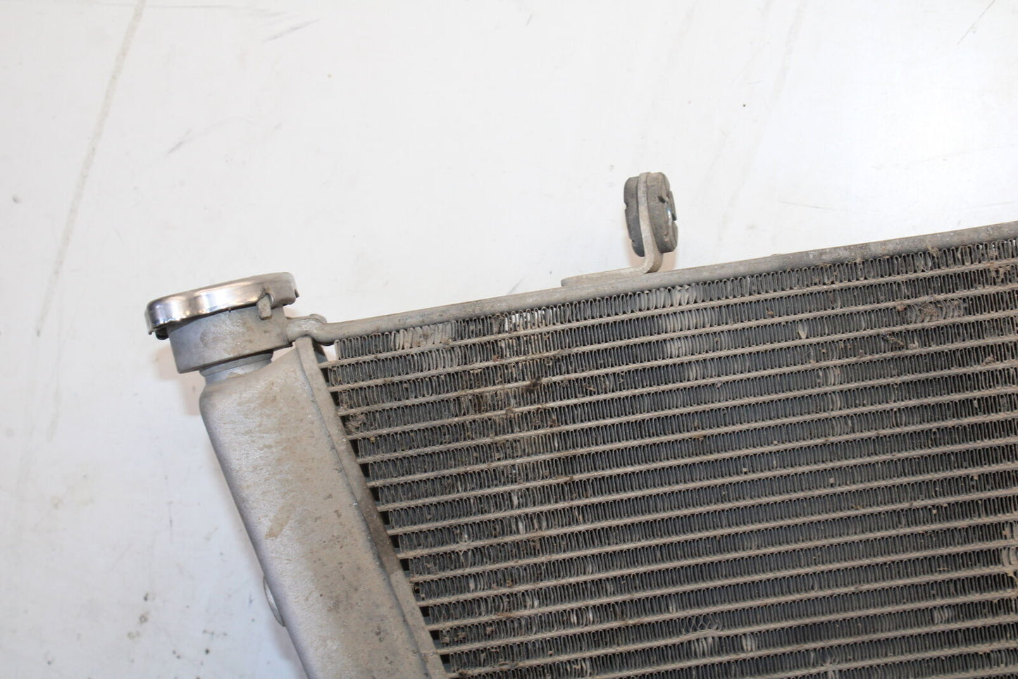 06-07 SUZUKI GSXR 600 ENGINE RADIATOR MOTOR COOLER COOLING RADIATER  BB694