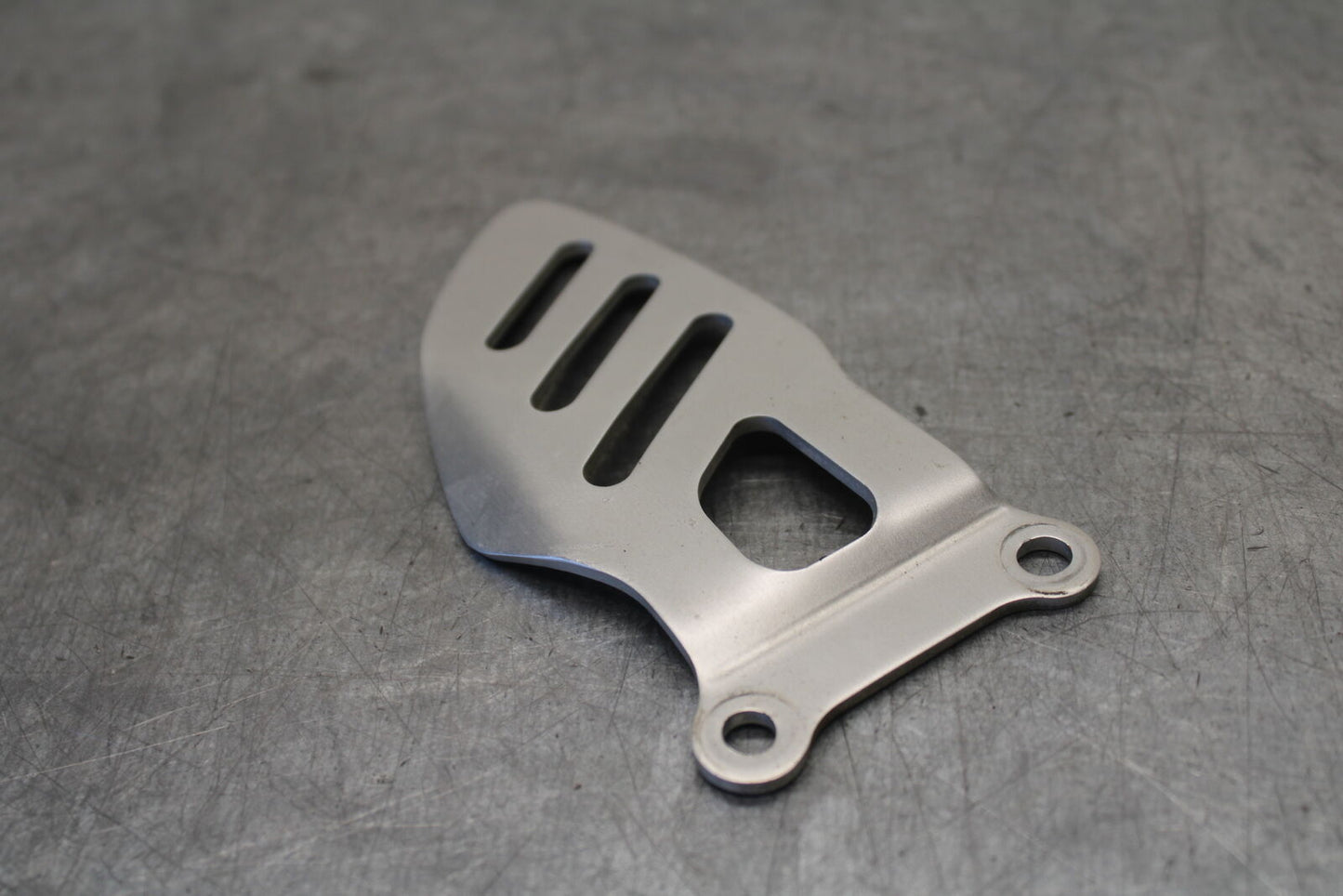 06-07 SUZUKI GSXR 600 LEFT REARSET REAR SET HEEL GUARD COVER  BB694