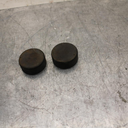 75 SUZUKI GT 550 GAS TANK FUEL MOUNTING RUBBER  BB72