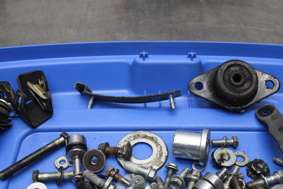 08 HARLEY-DAVIDSON ELECTRA GLIDE POLICE EFI FLHTPI LEFTOVER BOLTS SCREWS BB816