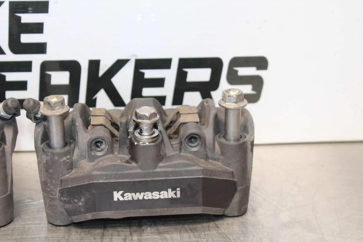 22 KAWASAKI NINJA 1000SX RIGHT LEFT FRONT BRAKE CALIPER SET PAIR CALIPERS BB01
