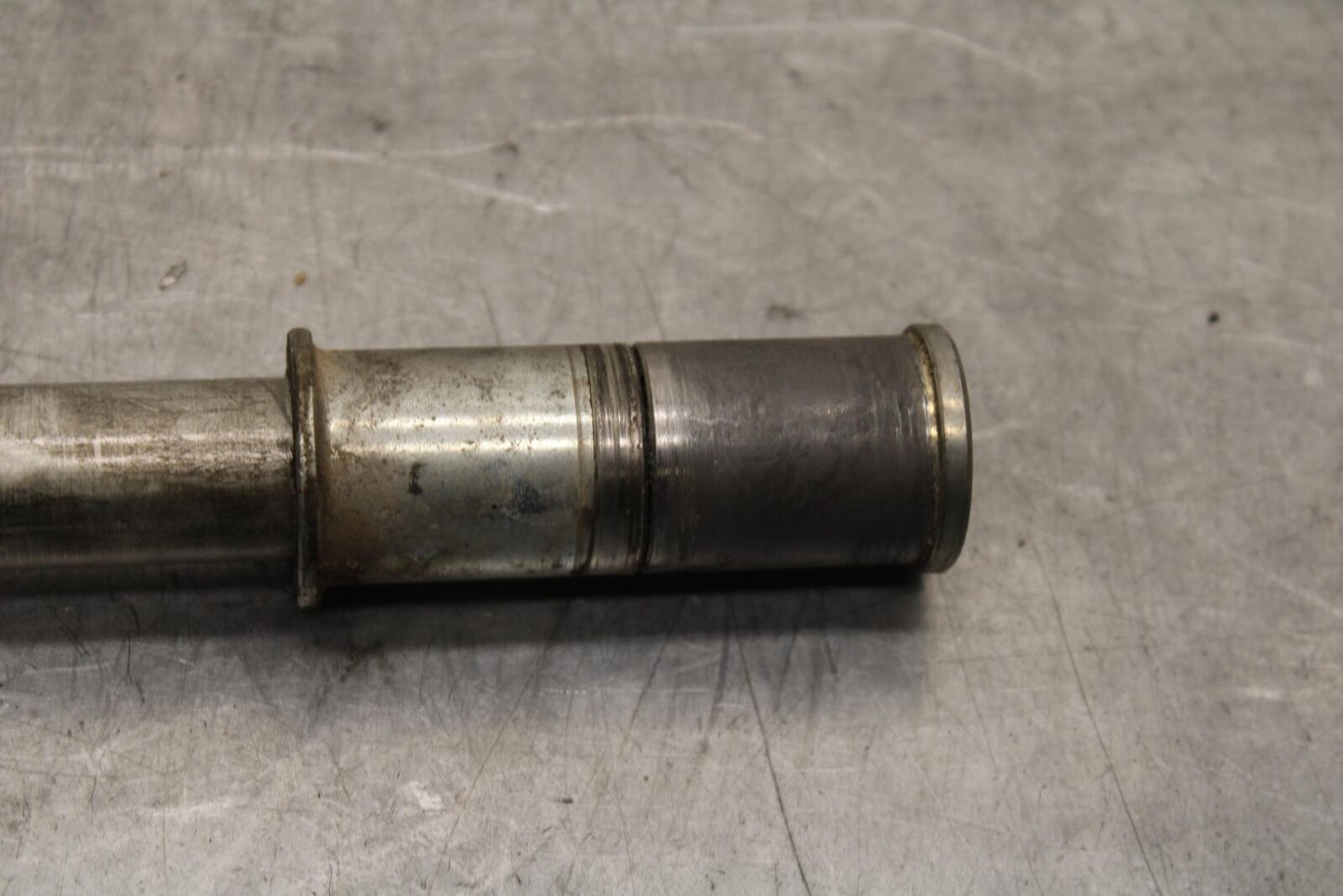 2005 Kawasaki Vulcan 1600 VN1600D Nomad FRONT WHEEL RIM AXLE PIVOT BOLT BB556