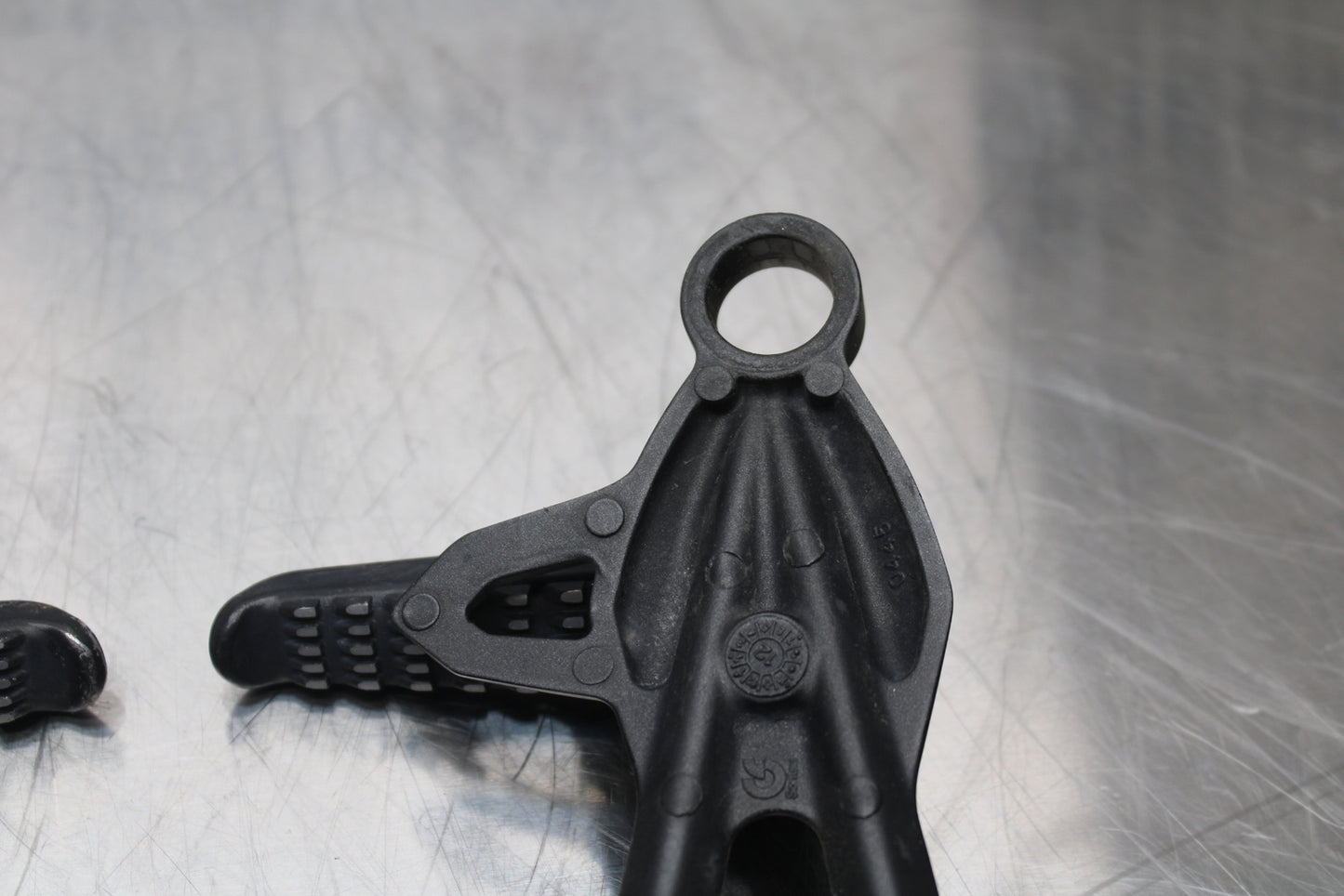 13-17 KAWASAKI NINJA ZX6R ZX636 ABS REAR BACK PASSENGER PEG SET PAIR BB143