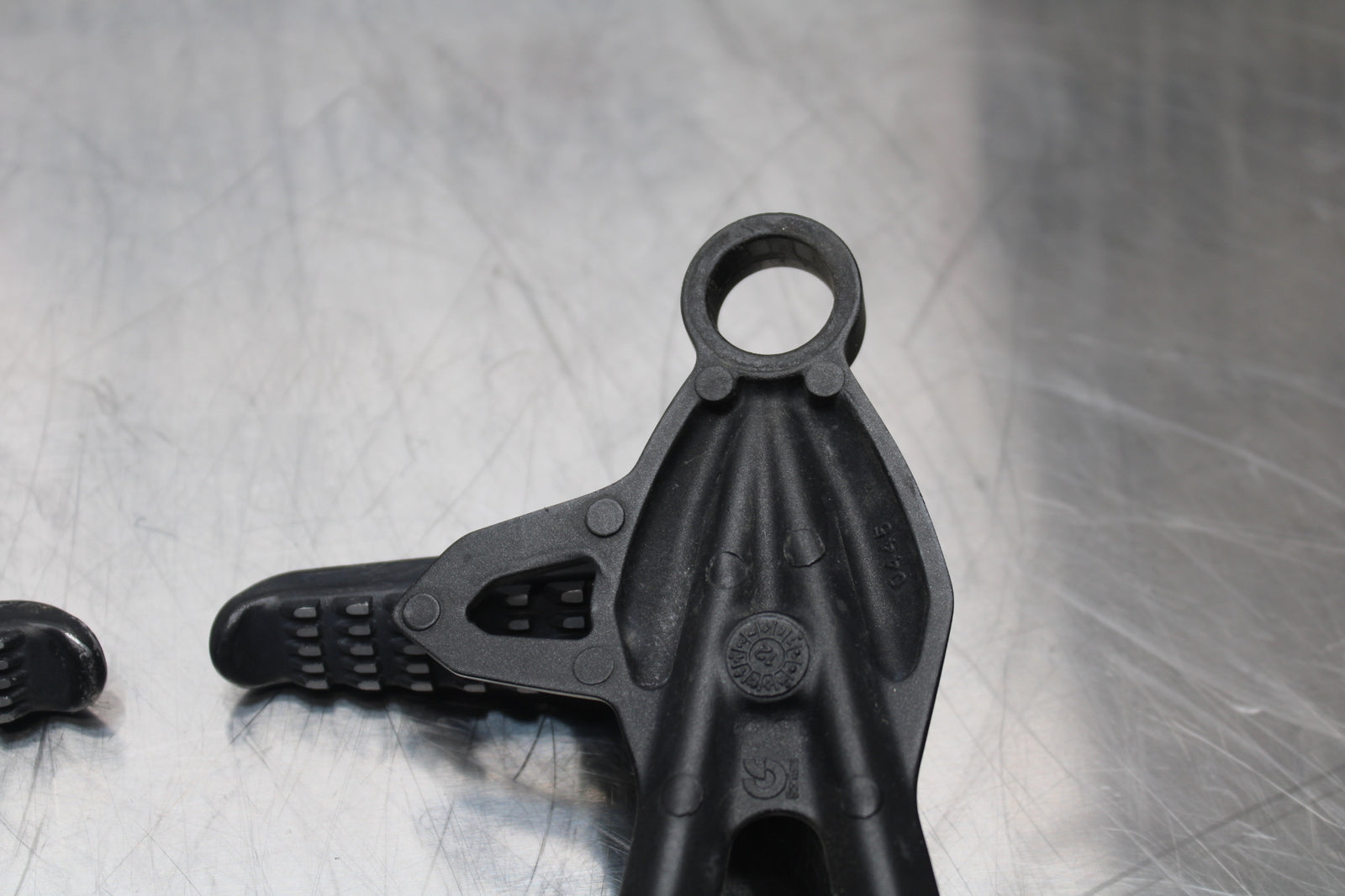 13-17 KAWASAKI NINJA ZX6R ZX636 ABS REAR BACK PASSENGER PEG SET PAIR BB143