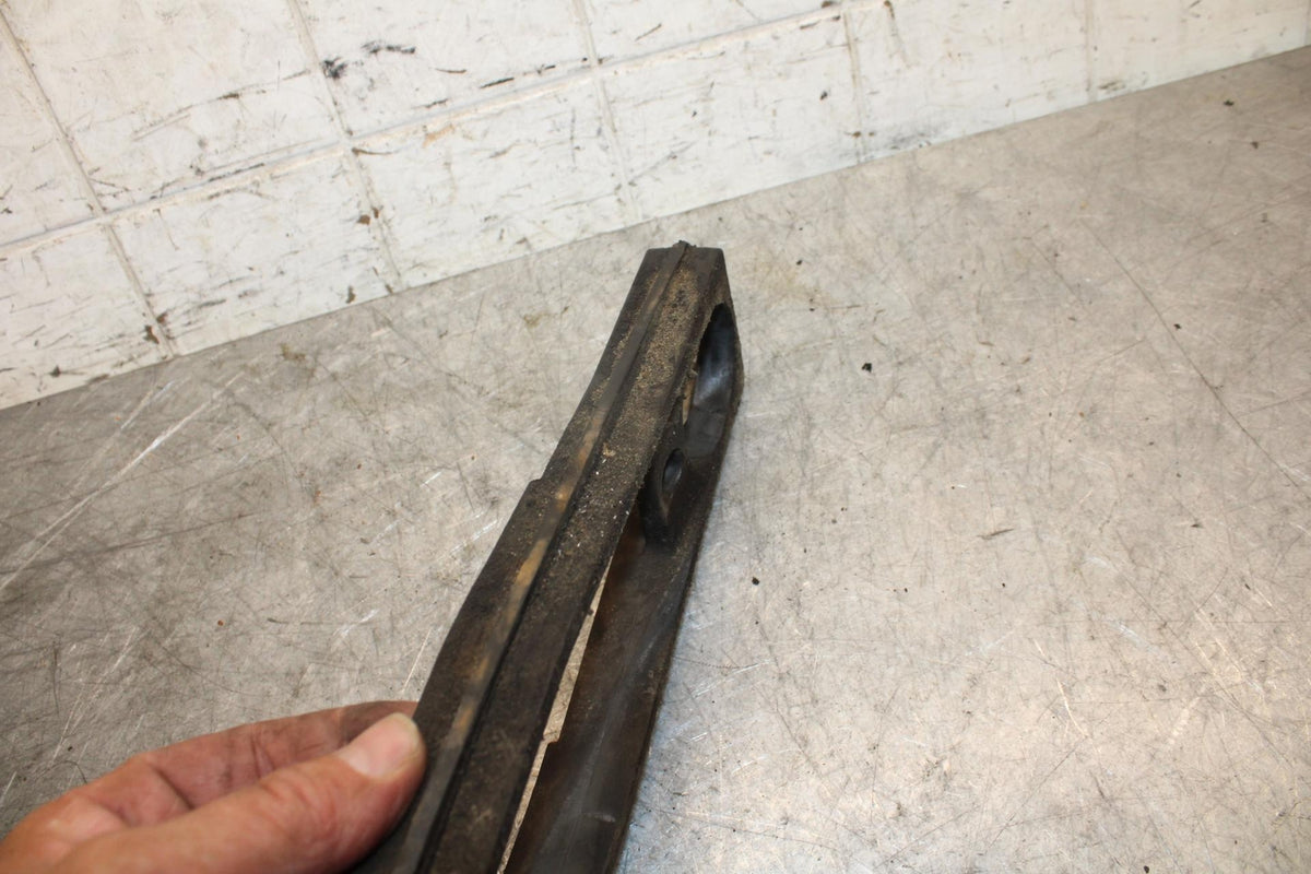 2007 Suzuki GSXR600 SWINGARM CHAIN BUFFER SLIDER GUIDE 61273-01H00 BB540