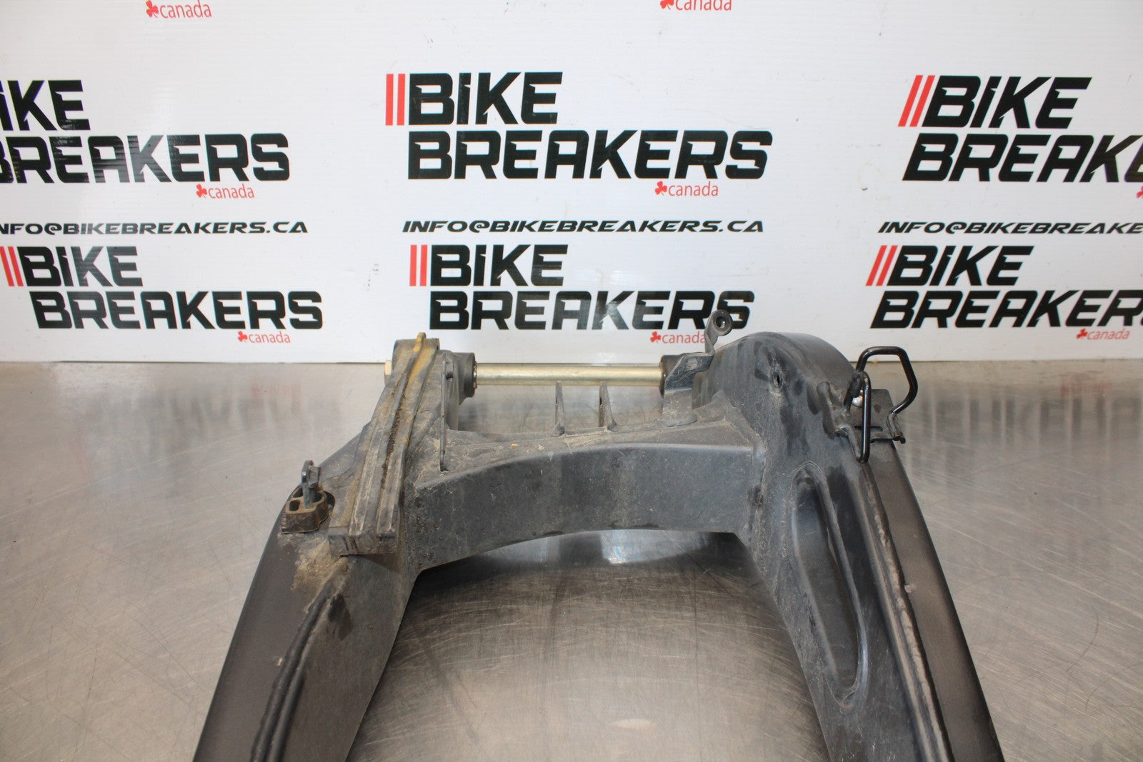 22-25 YAMAHA YZF R7 REAR SWINGARM BACK SUSPENSION SWING ARM BB176