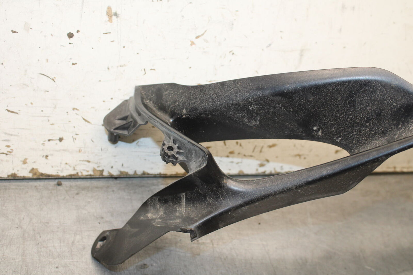 08-09 SUZUKI GSXR600 FRONT CENTER COWL FAIRING BB728