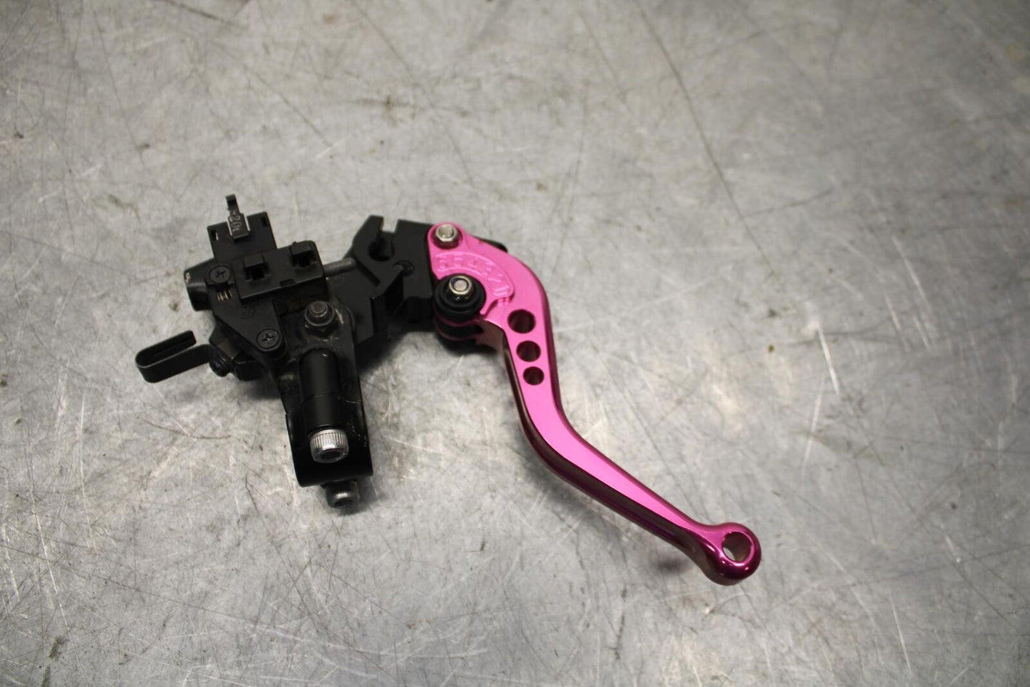 2008 Kawasaki Ninja ZX10R ZX1000E CLUTCH PERCH MOUNT WITH LEVER  BB524