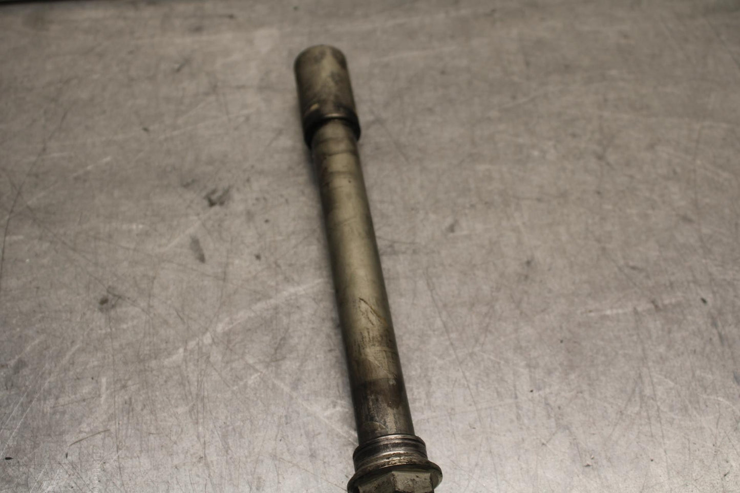 11-23 SUZUKI GSXR 750 FRONT WHEEL RIM AXLE PIVOT BOLT BB630