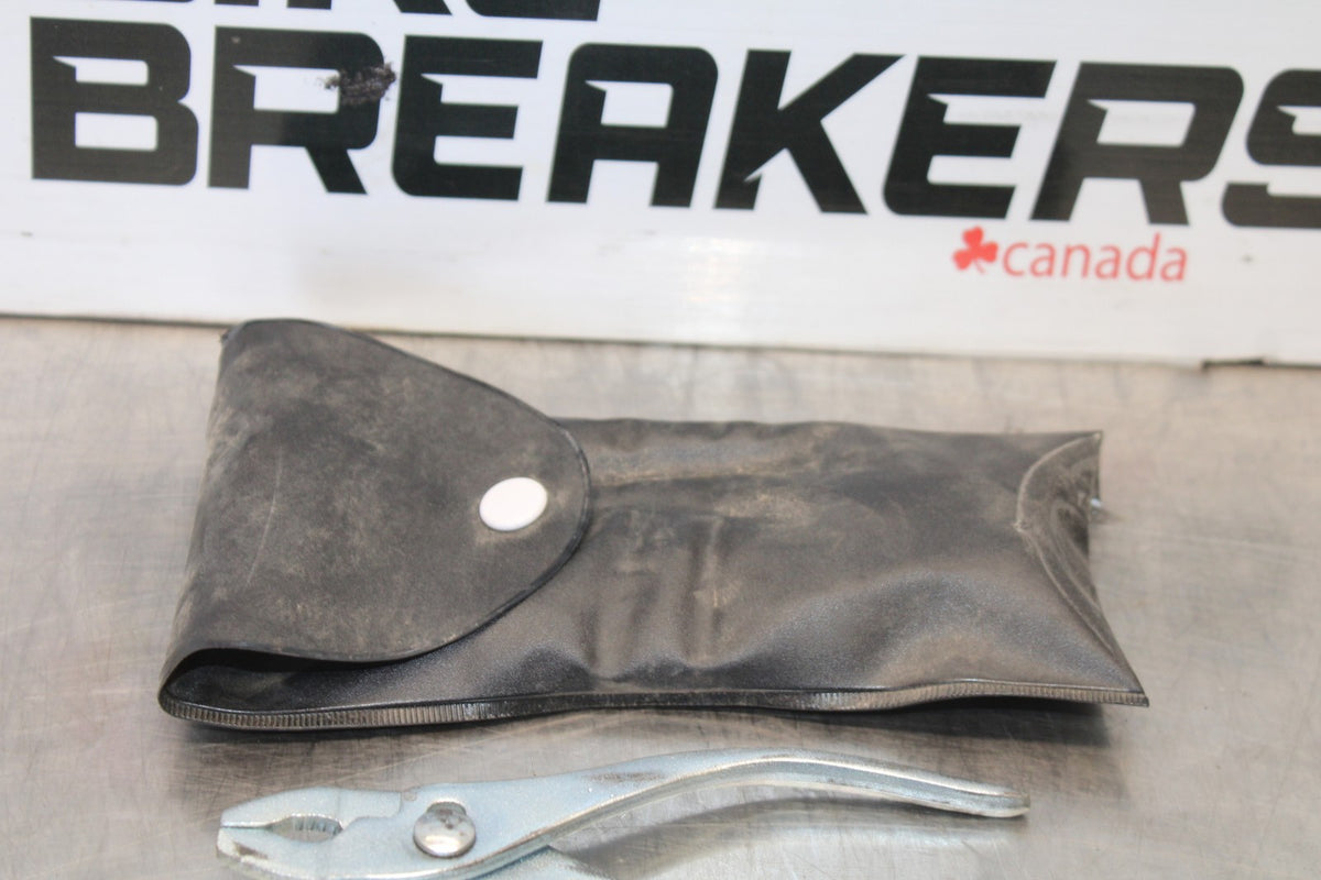 18 SUZUKI GSXR750 STOCK TOOLS OEM TOOL BAG KIT SET BB891