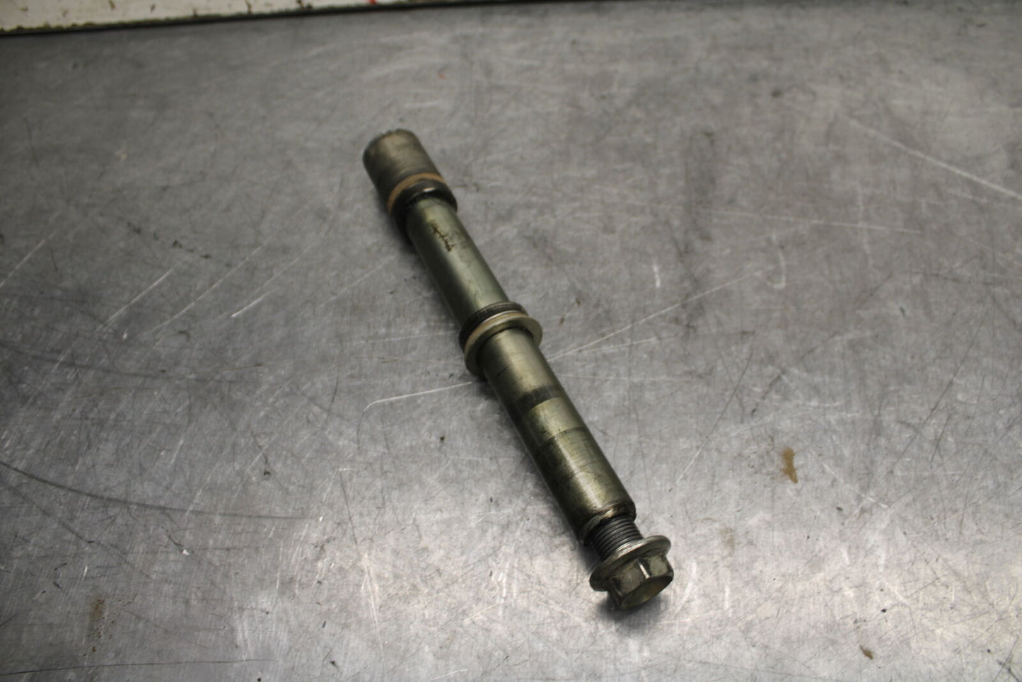 08-10 SUZUKI GSXR 600 FRONT WHEEL RIM AXLE PIVOT BOLT  BB721