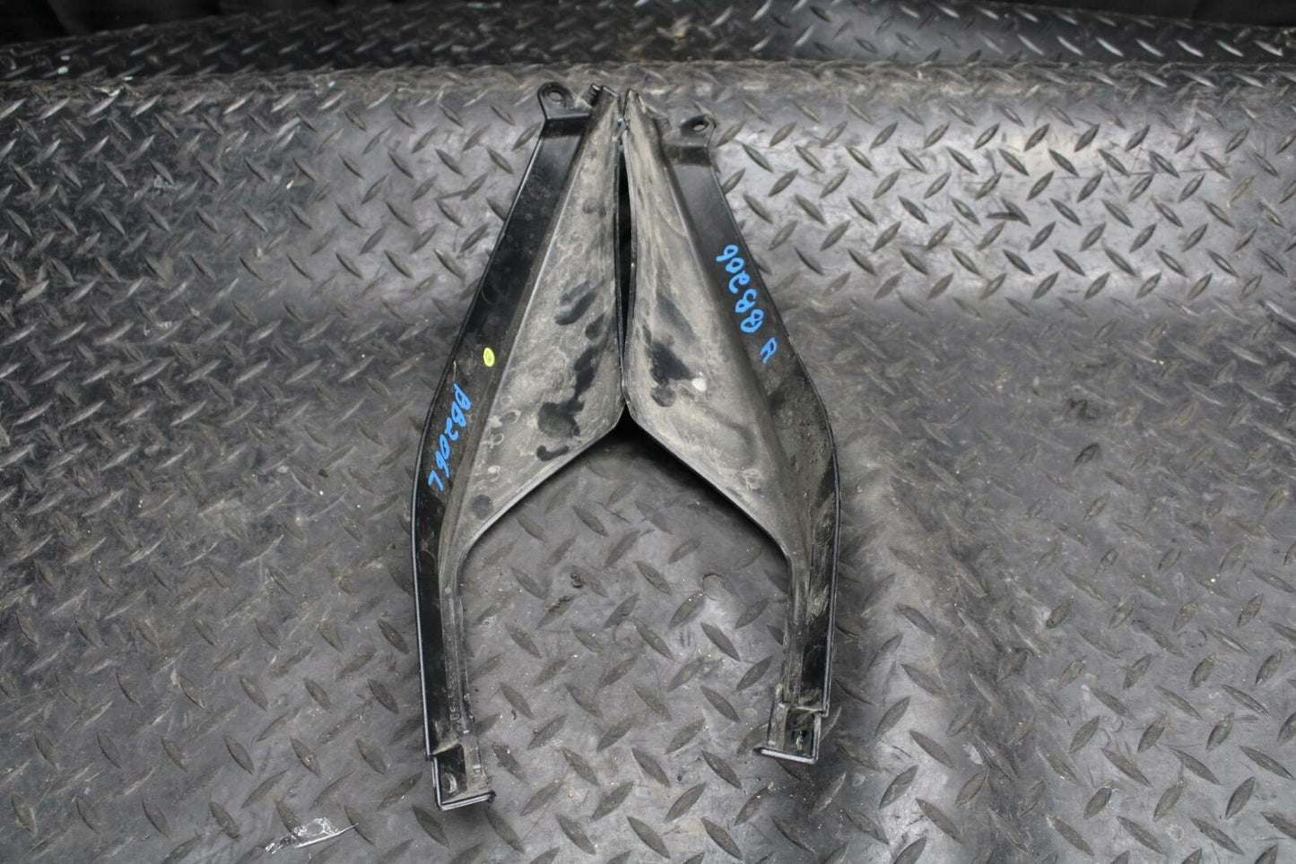 07-09 KAWASAKI VERSYS 650 REAR BACK TAIL FAIRING COWL SHROUD BB206