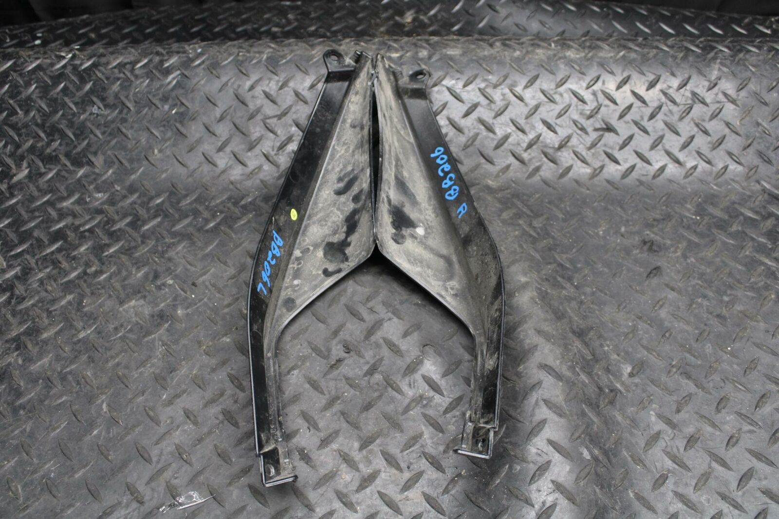 07-09 KAWASAKI VERSYS 650 REAR BACK TAIL FAIRING COWL SHROUD BB206