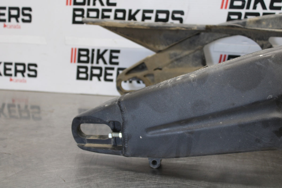 08 KAWASAKI ZX6R REAR SWINGARM BACK SUSPENSION SWING ARM BB896