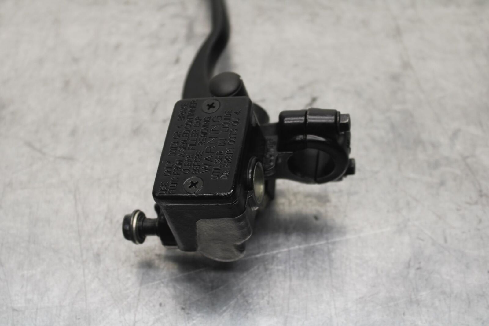 2009 Kawasaki Ninja EX250J FRONT BRAKE MASTER CYLINDER w/ LEVER 43015-0110 BB87