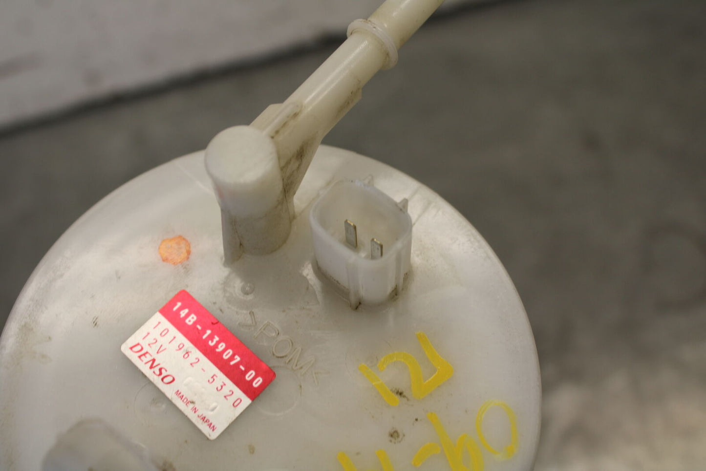 09-14 YAMAHA YZF R1 FUEL PUMP GAS PETROL SENDER UNIT 14B-13907-20-00  BB676
