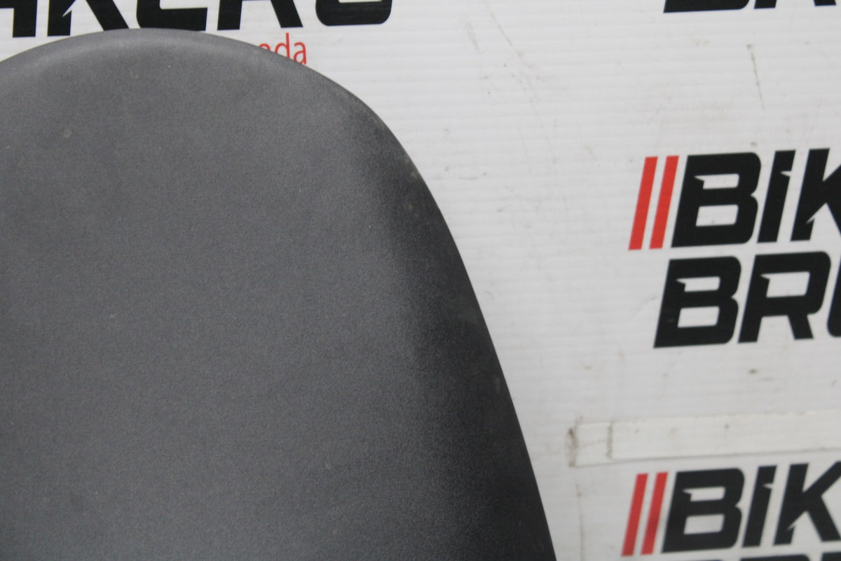03-04 KAWASAKI Z1000 REAR BACK PASSENGER TANDEM SEAT PAD SADDLE PILLION BB164