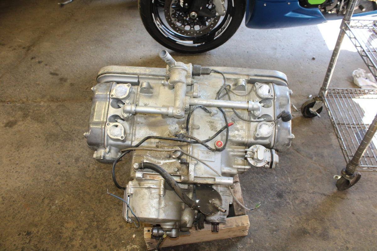 76-77 HONDA GOLDWING 1000 ENGINE MOTOR BB171