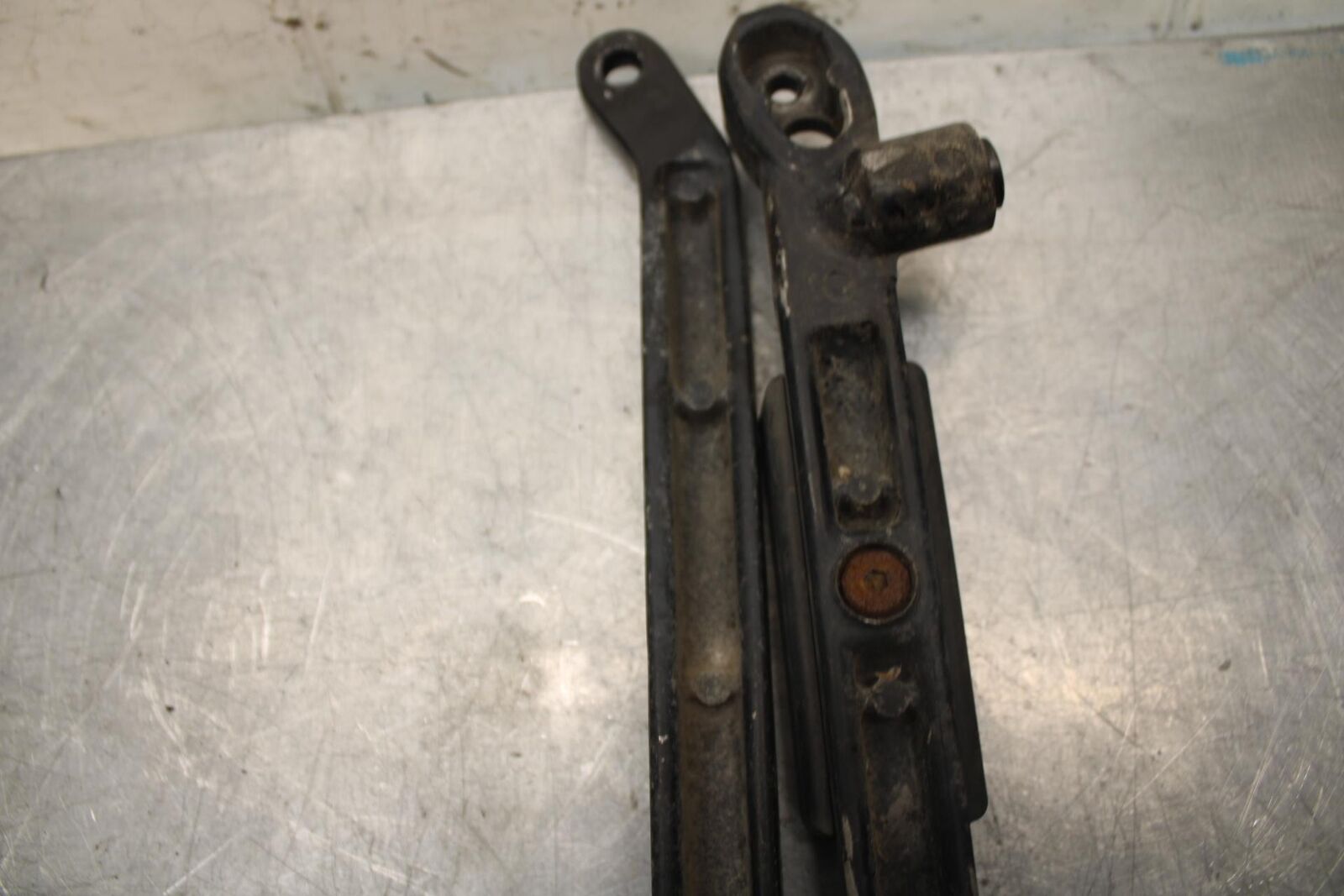 1984 Honda Interceptor 750 VF750F PASSENGER REAR SEAT GRAB BAR HANDLE SET BB38