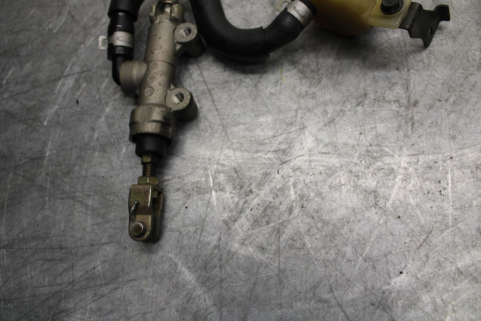 2002 Kawasaki Ninja ZX12R REAR BACK BRAKE MASTER CYLINDER W RESERVOIR BB48