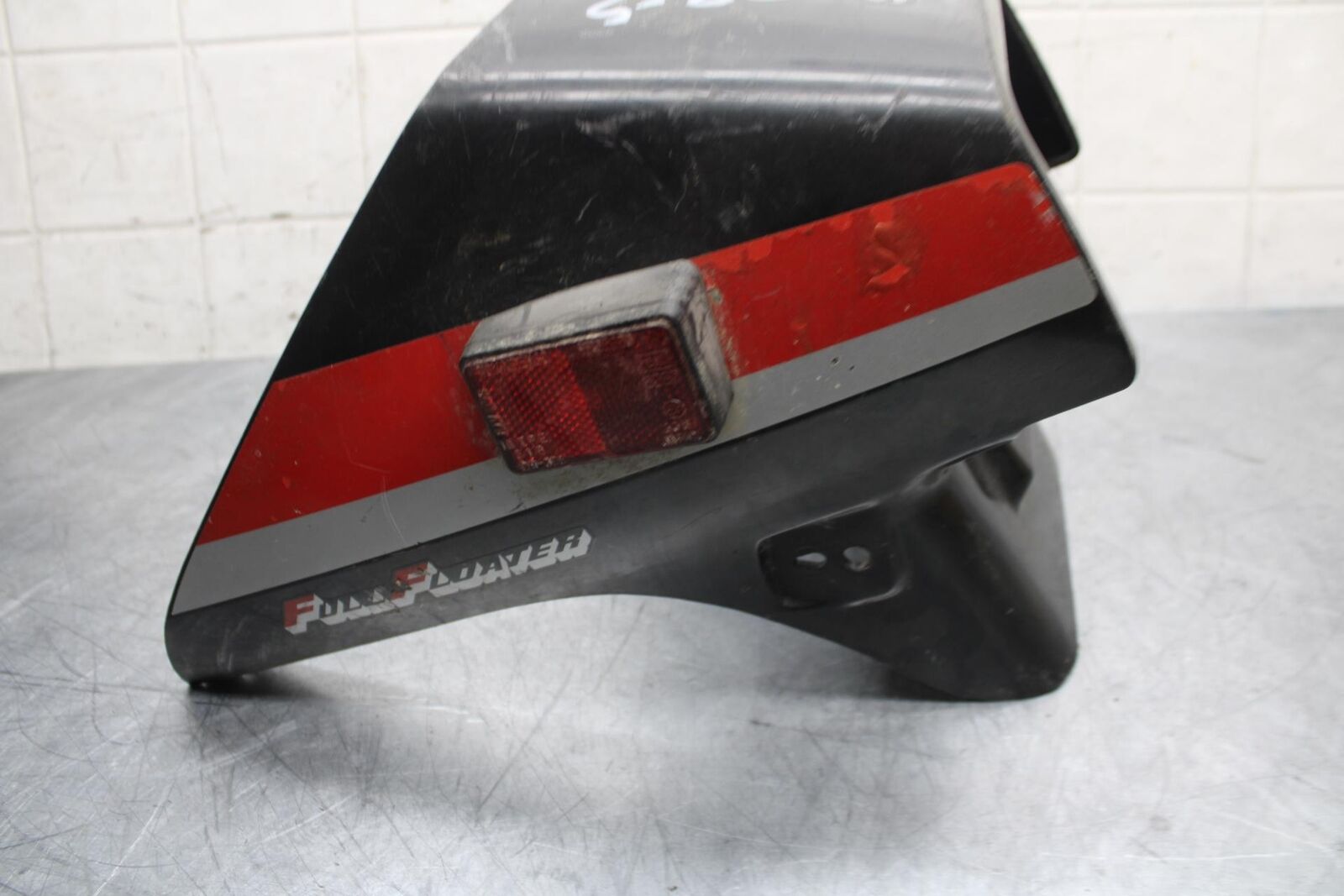 1983 Suzuki GS750E REAR BACK TAIL FAIRING COWL SHROUD BB234