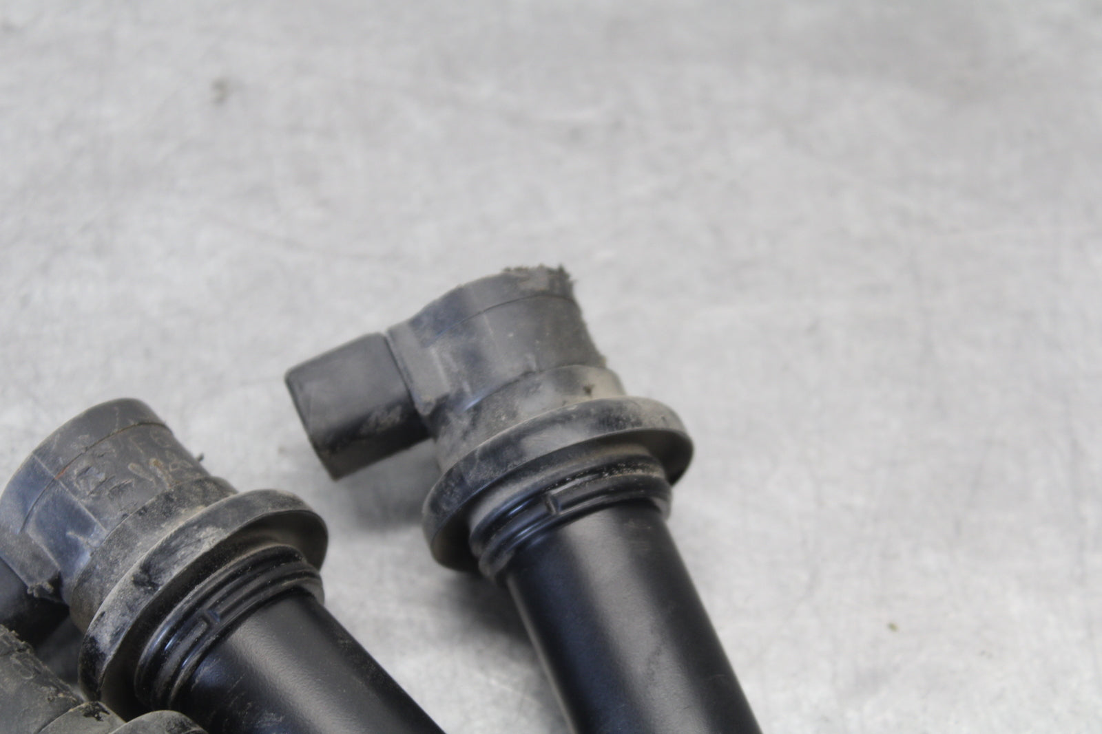09-14 YAMAHA YZF R1 IGNITION COILS COIL SPARK PLUG CAPS 14B-82310-00-00 BB696