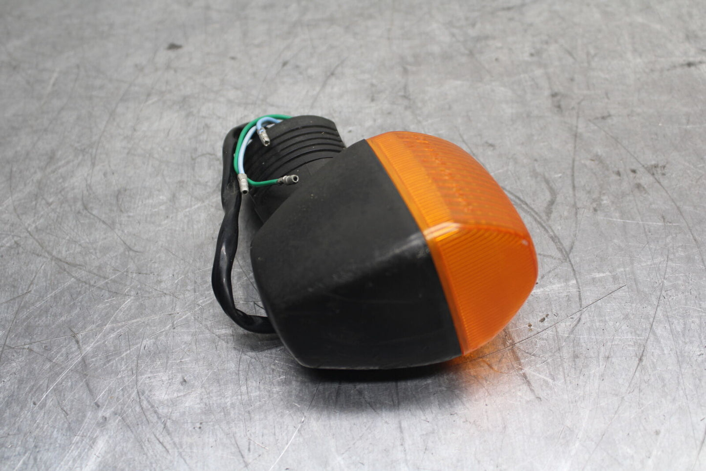 84 HONDA INTERCEPTOR 750 VF750F RIGHT FRONT TURN SIGNAL LIGHT INDICATOR BB108