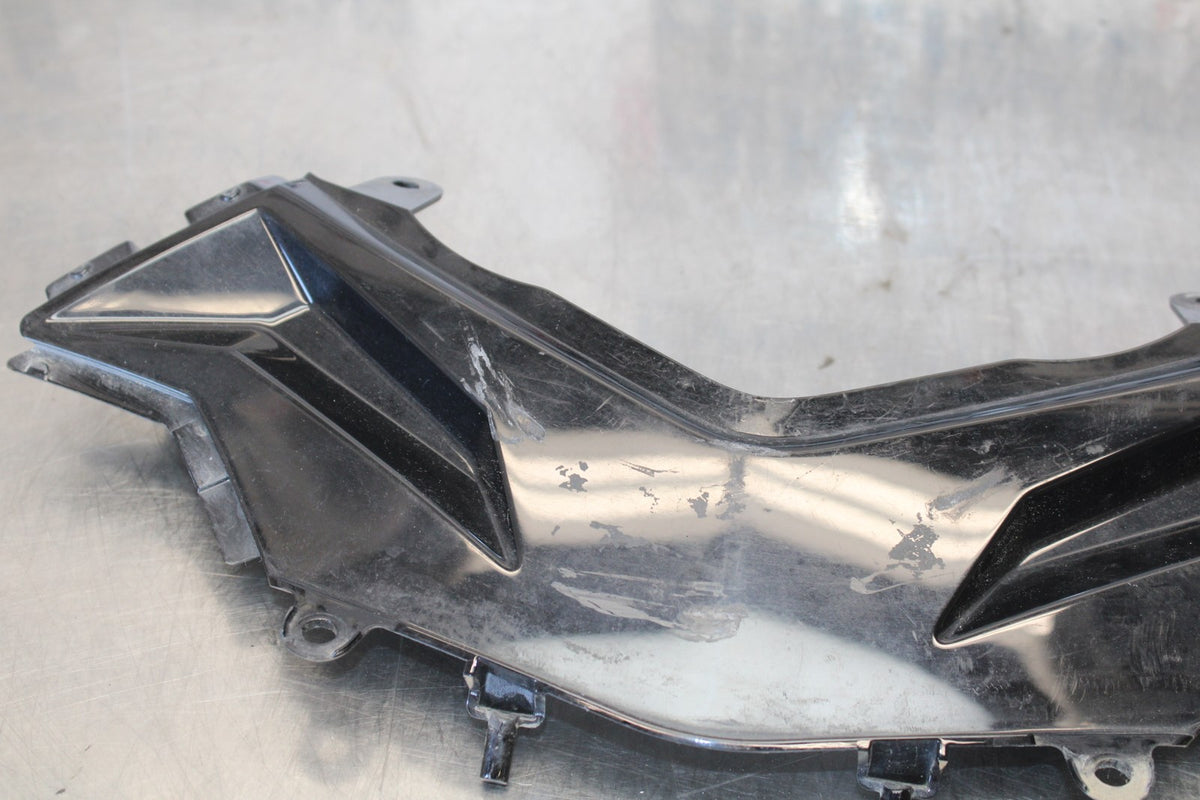 13-17 KAWASAKI NINJA 300 EX300 CENTER BACK TAIL FAIRING COVER TRIM COWL BB189