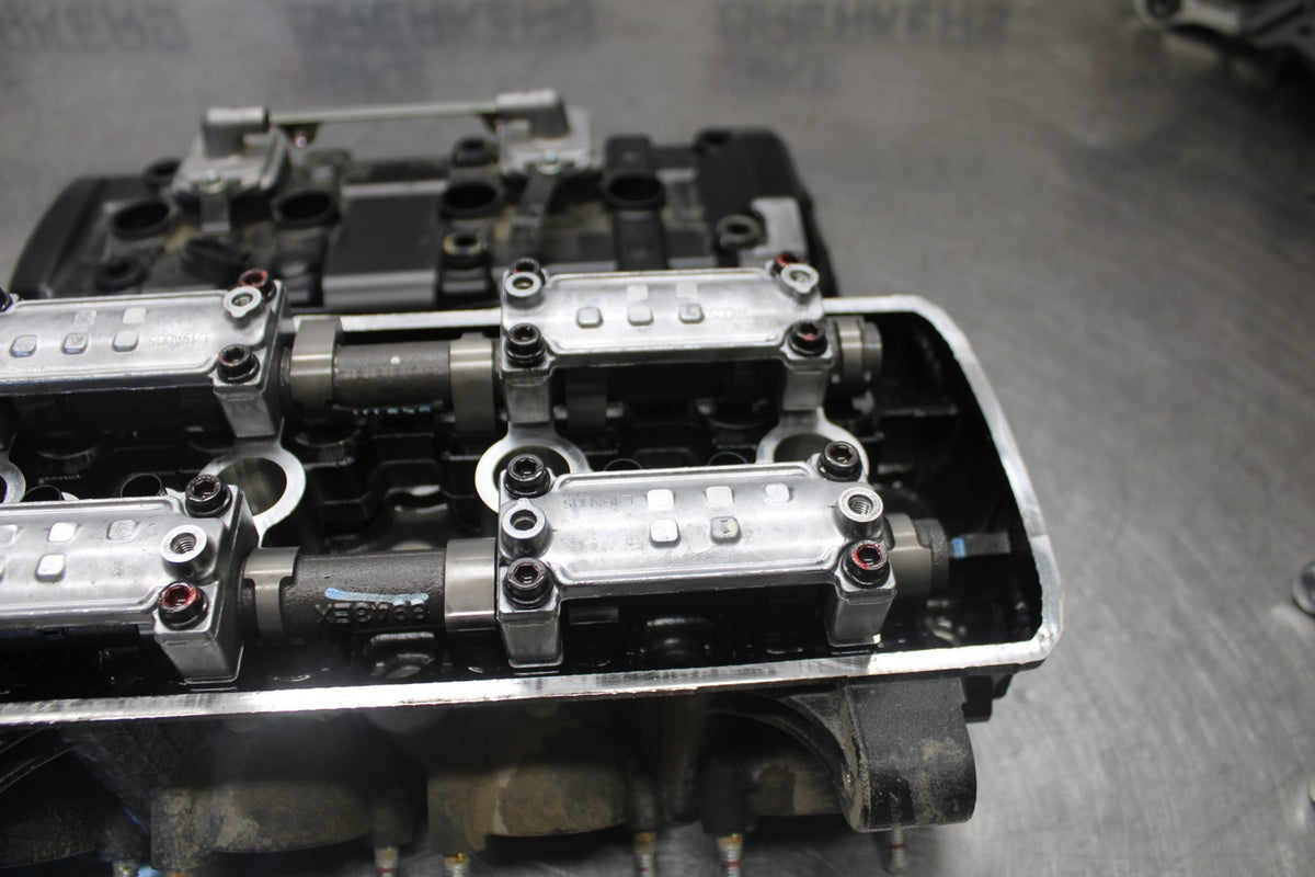25 KAWASAKI Z900 1,659km ENGINE TOP END CYLINDER HEAD BB928