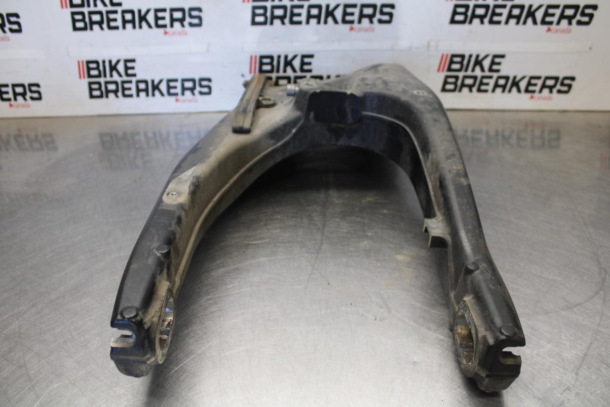 19 BMW F750GS REAR SWINGARM BACK SUSPENSION SWING ARM BB938