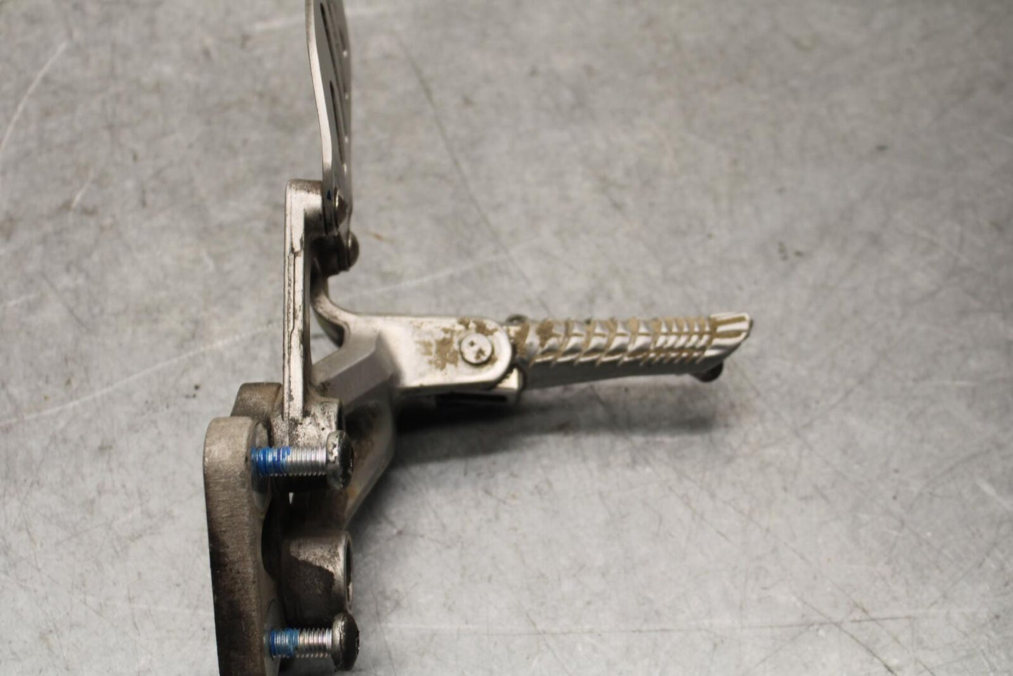 08-10 SUZUKI GSXR750 LEFT REARSET REAR SET DRIVER FOOT PEG REST STOP BB58