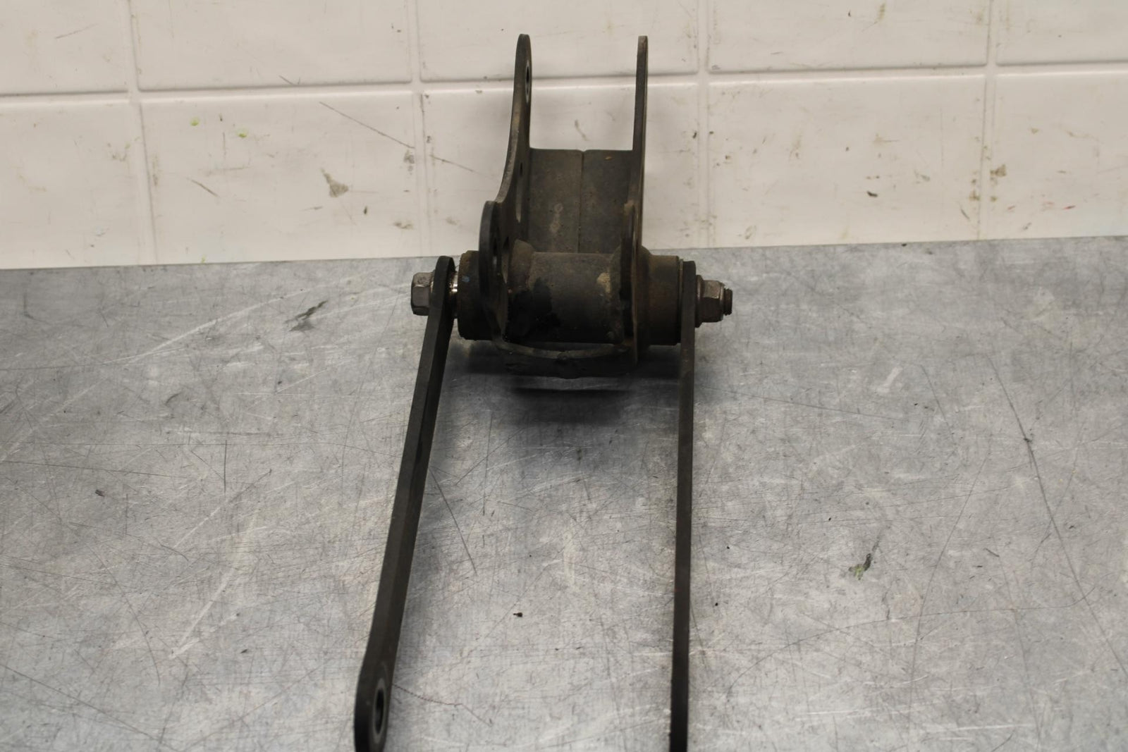 19-22 KAWASAKI Z400 REAR DOGBONE SHOCK LINKAGE LINK BB586