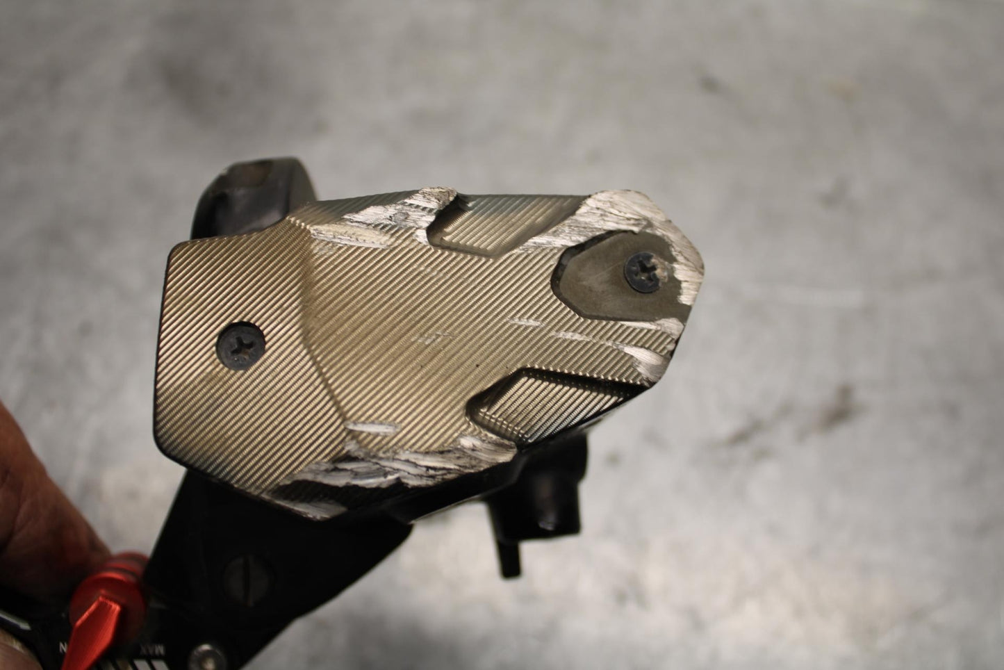 17 KAWASAKI Z900 ZR900 FRONT BRAKE MASTER CYLINDER w/ LEVER 43015-0703 BB549