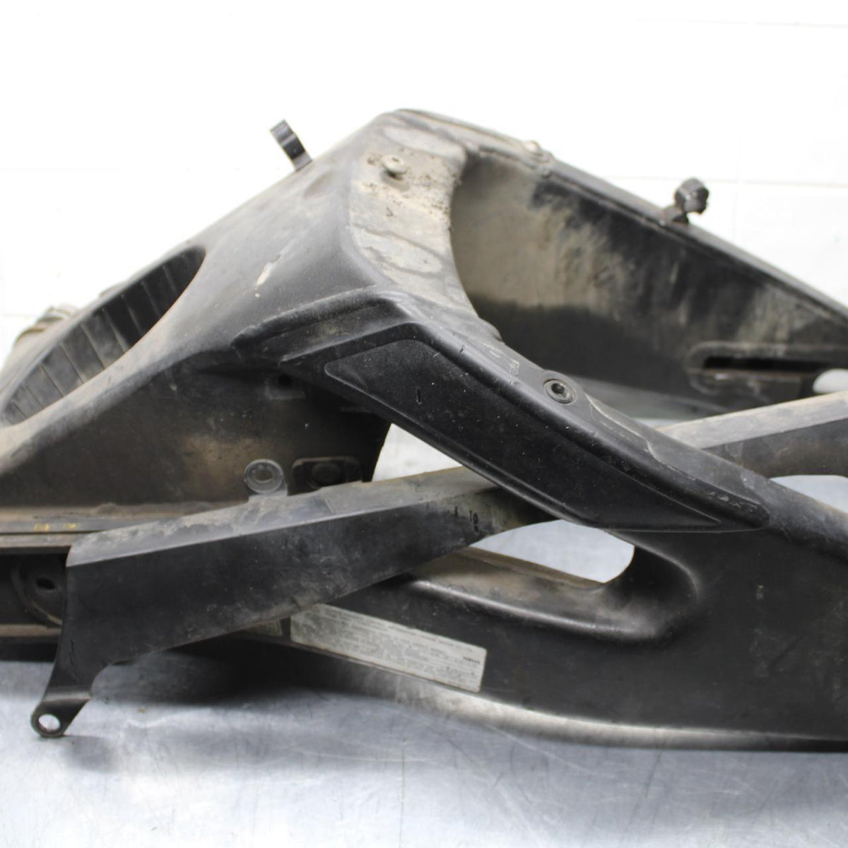 2007 Yamaha YZF R6 REAR BACK SUSPENSION SWING ARM 13S-22110-00-00 BB590