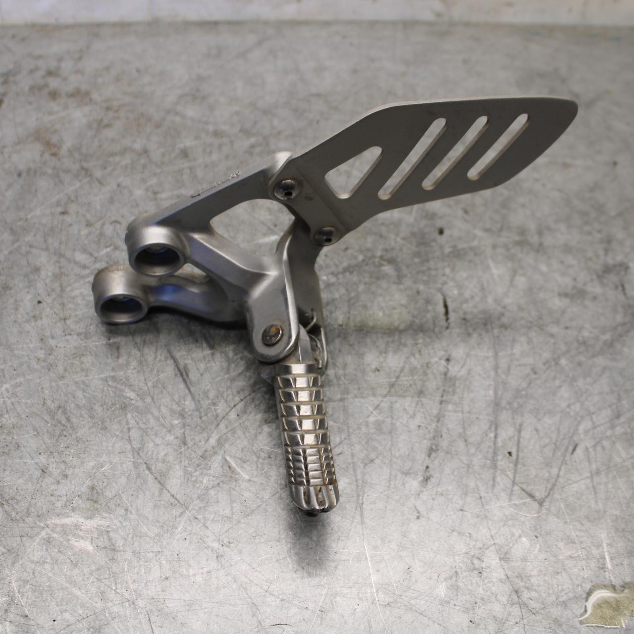 08-10 SUZUKI GSXR600 LEFT REARSET REAR SET DRIVER FOOT PEG REST STOP BB430